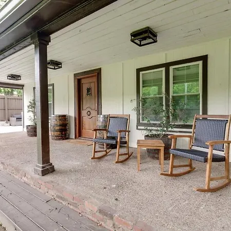 Newly Remodeled! Beautiful 3Bd Home In East Nash!